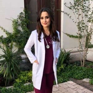 Meet your Posher, Maya